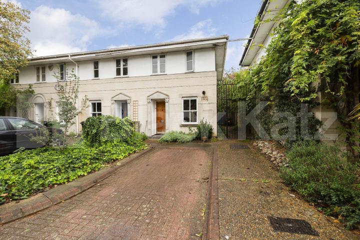 Spacious split level two double bedroom private property Bergholt Mews, Camden